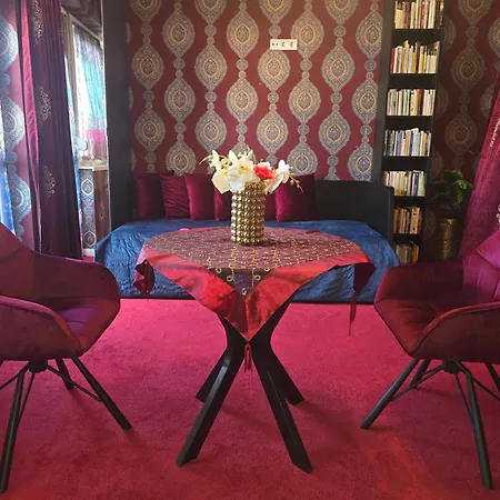 Jeva Apartman Hajduszoboszlo Junius 1 - Augusztus 31 * Хайдусобосло